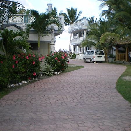 קאליבו The Wave Beach Resort מראה חיצוני תמונה